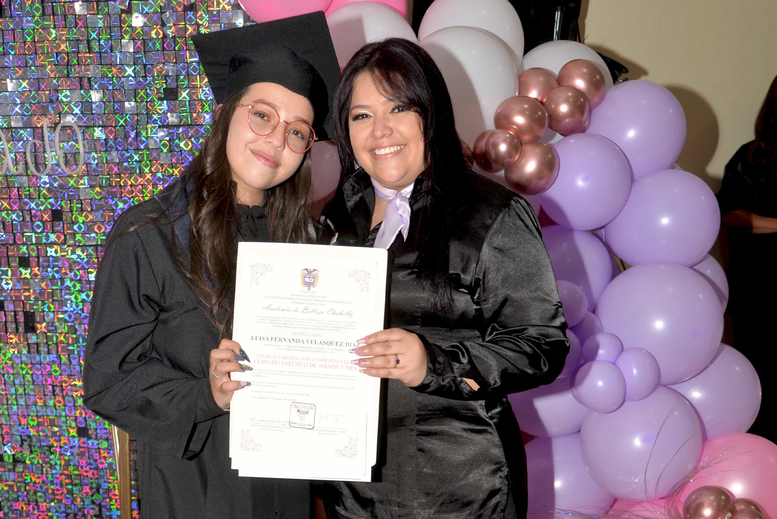 academia-chabelly-prom-2024-manos-luisa