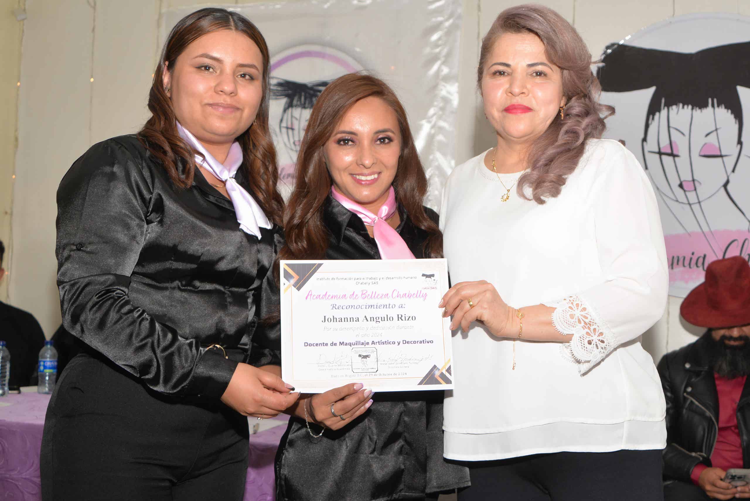 academia-chabelly-prom-2024-maquillaje
